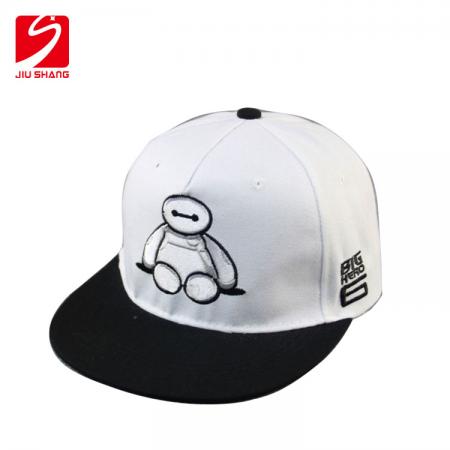 cappello hip hop in tela bianca personalizzata con logo baymax 