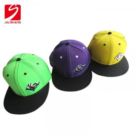 Cappellino snapback personalizzato in cotone con ricamo 3d per lo sport 